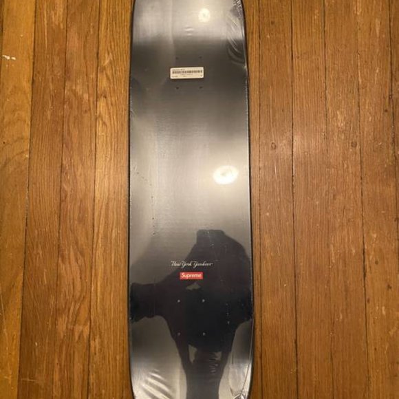 Supreme x New York Yankees Skateboard Deck - Picture 3 of 5